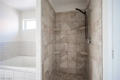 8125 Dolphin Landing Drive, Las Vegas, NV 89128 Primary Bathroom