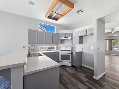 1698 Sweet View Court, Henderson, NV 89014 Kitchen