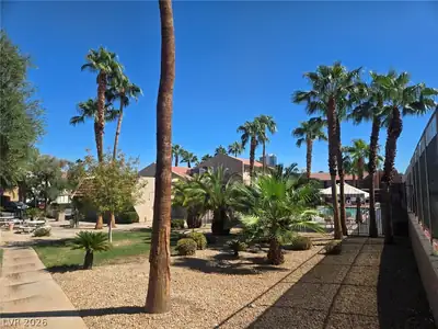 5020 Indian River Drive 430, Las Vegas, NV 89103 Yard