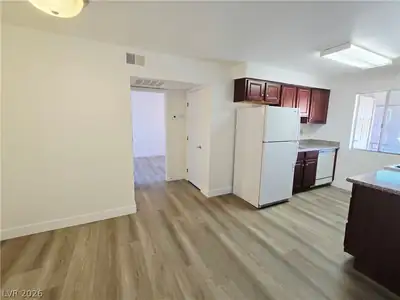 5020 Indian River Drive 430, Las Vegas, NV 89103 Kitchen