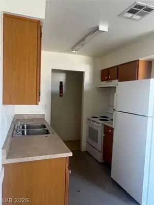 204 North Kola Street, Henderson, NV 89015 Kitchen