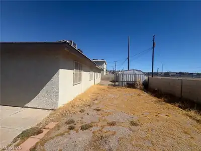 204 North Kola Street, Henderson, NV 89015 Side of Structure