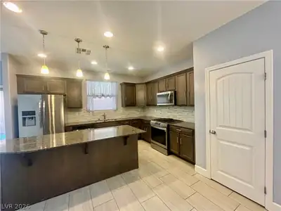 8971 Whitten Park Avenue, Las Vegas, NV 89148 Kitchen