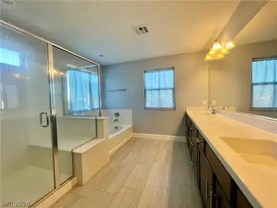 8971 Whitten Park Avenue, Las Vegas, NV 89148 Primary Bathroom