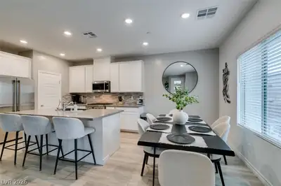 600 North Carriage Hill Drive 1195, Las Vegas, NV 89138 Kitchen