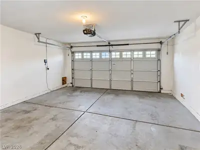 7971 Constantinople Avenue, Las Vegas, NV 89129 Garage