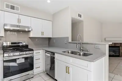 3144 Tarpon Drive 204, Las Vegas, NV 89120 Kitchen