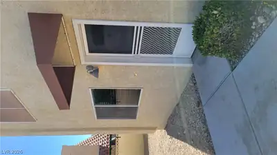 6761 Holmby Avenue C5, Las Vegas, NV 89146 Entry