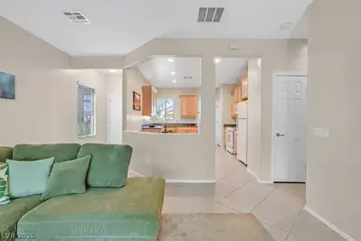 6097 Falconer Avenue, Las Vegas, NV 89122 