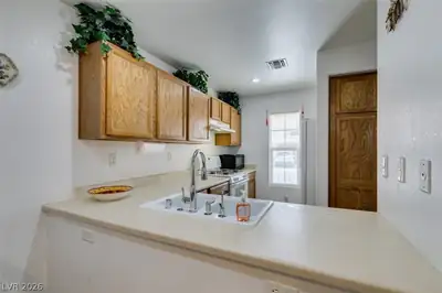 10367 Lettuce Leaf Street, Las Vegas, NV 89183 Kitchen