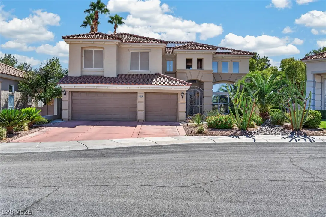 9529 Grand Canal Drive, Las Vegas, NV 89117