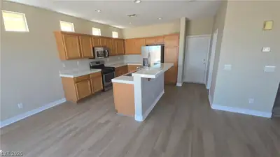 6940 Caspian Tern Street, North Las Vegas, NV 89084 Kitchen