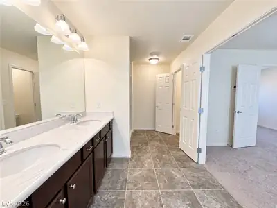 9822 Lone Canary Court, Las Vegas, NV 89141 Primary Bathroom