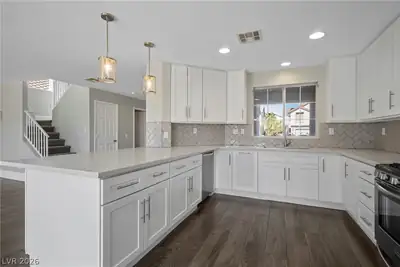 9533 Chanticleer Court, Las Vegas, NV 89129 Kitchen