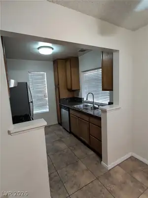 4813 Nara Vista Way 102, Las Vegas, NV 89103 Kitchen
