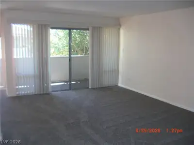 769 Oakmont Avenue 406, Las Vegas, NV 89109 Living Room