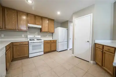 7548 Bear River Court, Las Vegas, NV 89139 Kitchen