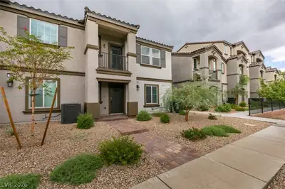 635 Bellus Place, Henderson, NV 89015 Front of Structure