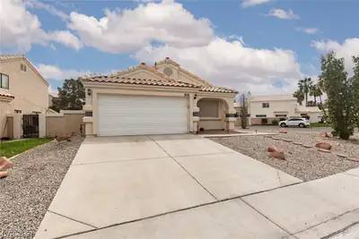 352 Lander Drive, Henderson