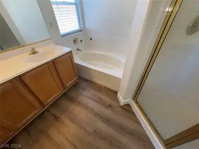 7633 Rainbow Cove Drive, Las Vegas, NV 89131 Primary Bathroom