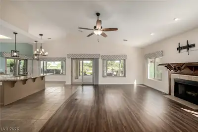 1255 Country Club, Laughlin, NV 89029 Living Room