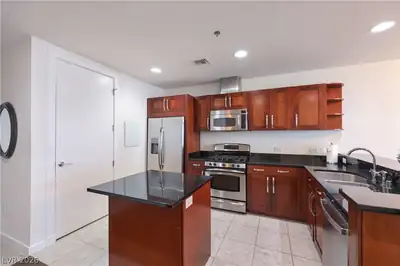 4525 East Dean Martin Drive 2911, Las Vegas, NV 89103 Kitchen