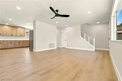 727 Greenbriar Townhouse Way, Las Vegas, NV 89121 Living Room