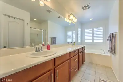 9317 Flowering Tulip Avenue, Las Vegas, NV 89166 Primary Bathroom
