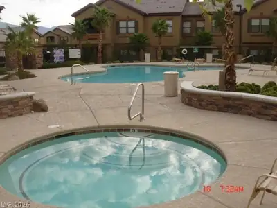 8250 North Grand Canyon Drive 2040, Las Vegas, NV 89166 Pool