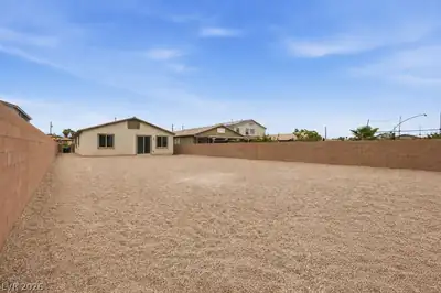4744 High Anchor Street, Las Vegas, NV 89121 Yard