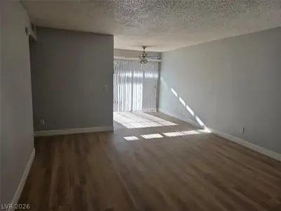 1405 Vegas Valley Drive 357, Las Vegas, NV 89169 Living Room