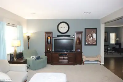 1517 Eagles Pass Avenue, North Las Vegas, NV 89084 Living Room