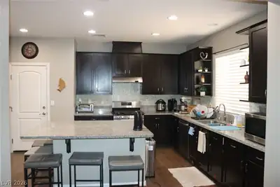 1517 Eagles Pass Avenue, North Las Vegas, NV 89084 Kitchen