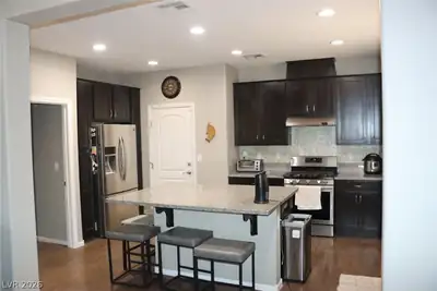 1517 Eagles Pass Avenue, North Las Vegas, NV 89084 Kitchen