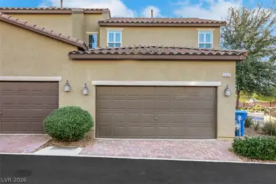 2852 Starling Summit, Henderson, NV 89044 Garage