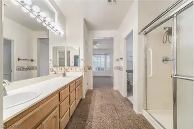 499 ELM HOLLOW Court, Henderson, NV 89012 Primary Bathroom