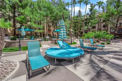 220 East Flamingo Road 117, Las Vegas, NV 89169 Yard