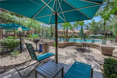 220 East Flamingo Road 117, Las Vegas, NV 89169 Patio