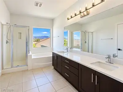 34 Blaven Drive, Henderson, NV 89002 Primary Bathroom