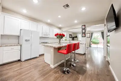 2136 Marsh Tern Court, North Las Vegas, NV 89084 Kitchen