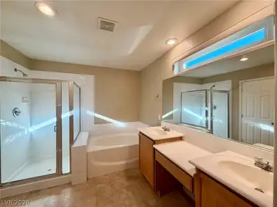 1943 Sundown Canyon Drive, Henderson, NV 89014 Primary Bathroom
