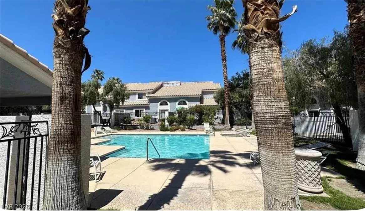 8433 Pacific Fountain Avenue, Las Vegas, NV 89117