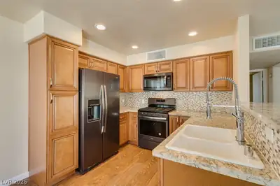 5710 East Tropicana Avenue 2046, Las Vegas