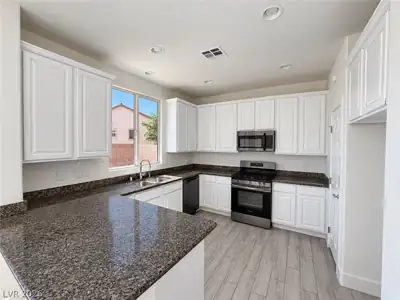 2321 Breckle Key Avenue, North Las Vegas, NV 89081 Kitchen