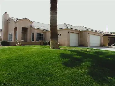 1160 Golf Club, Laughlin, NV 89029 Front of Structure