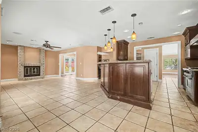 6815 Trinity Court, Las Vegas, NV 89146 Kitchen