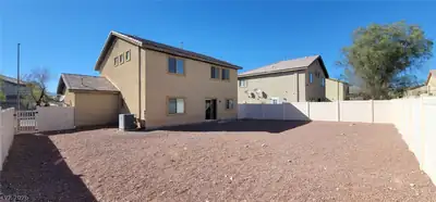 5616 Clotidle Soupert Court, North Las Vegas, NV 89081 Yard
