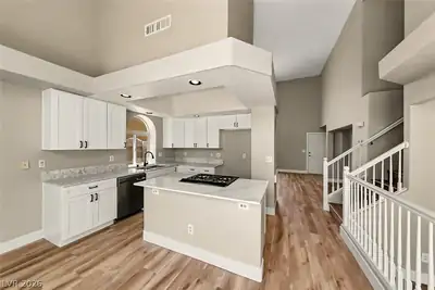 8753 Harvest Valley Avenue, Las Vegas, NV 89129 Kitchen