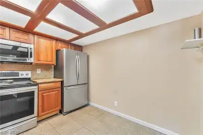3930 University Center Drive 803, Las Vegas, NV 89119 Kitchen