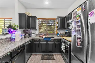 5250 South Rainbow Boulevard 2033, Las Vegas, NV 89118 Kitchen